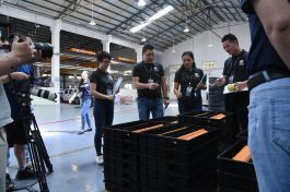 S výrobcom nosorožcov poskytol rozhovor CCTV