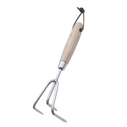 3 hrotový kultivátor